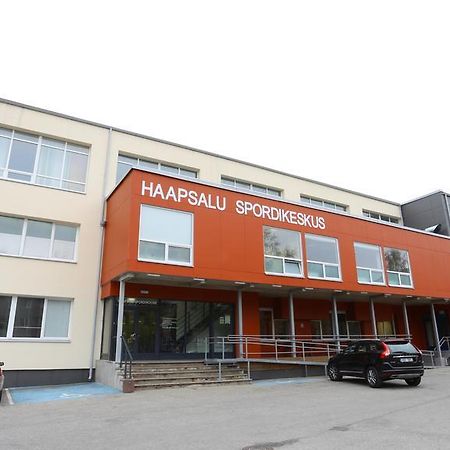Sports Centre Haapsalu Vandrarhem Exteriör bild